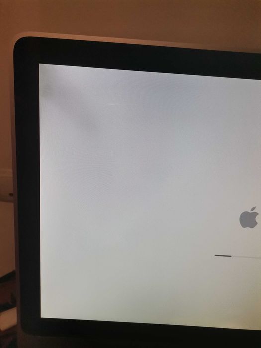 Vând IMac 20" Early 2008