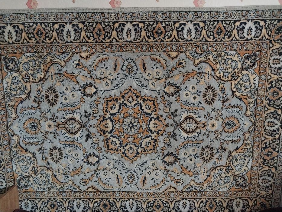 Продам натуральный ковёр