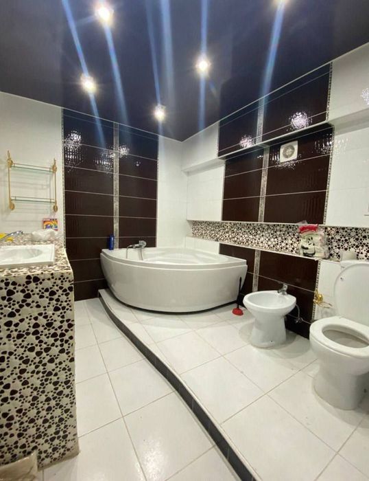 Квартира на Ц5-на небе 4/1/4 общ пл 85м  с обстановкой