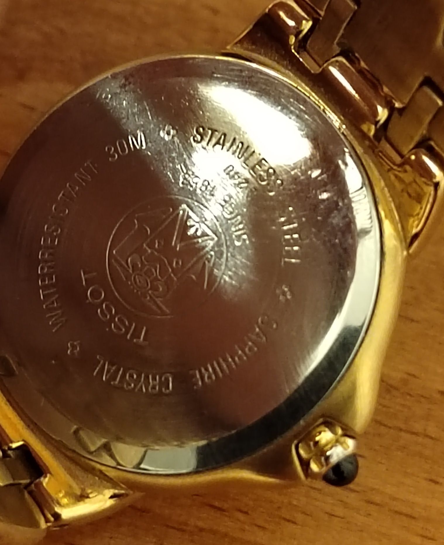 Дамски часовник TISSOT Marquise позлатен WR 30M