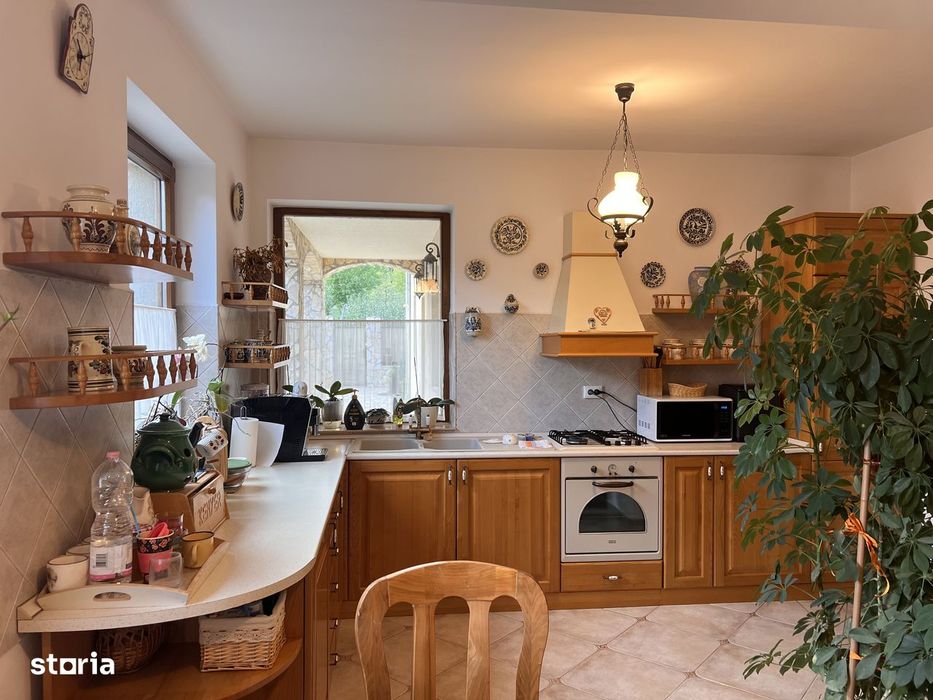 Casa S+P+M Oncea zona Sp. TBC încălzire gaz si lemne semi-mobilat