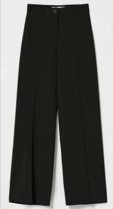 Pantaloni negri de la Calvin Klein, model foarte frumos