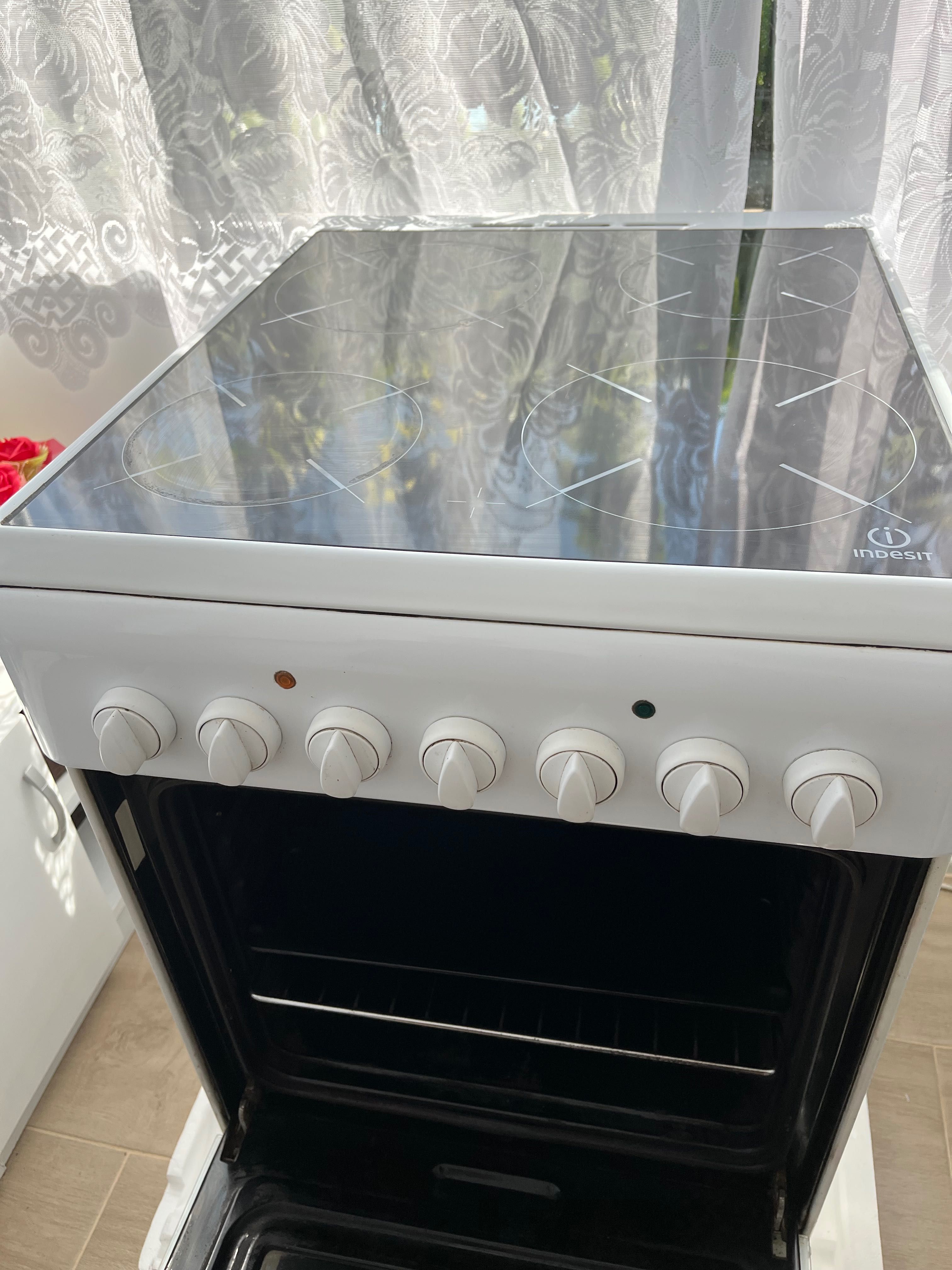 Готварска печка Indesit