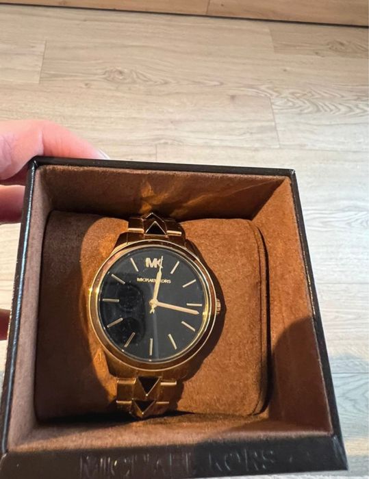 Vand ceas  Michael Kors Runway Marcer femei original