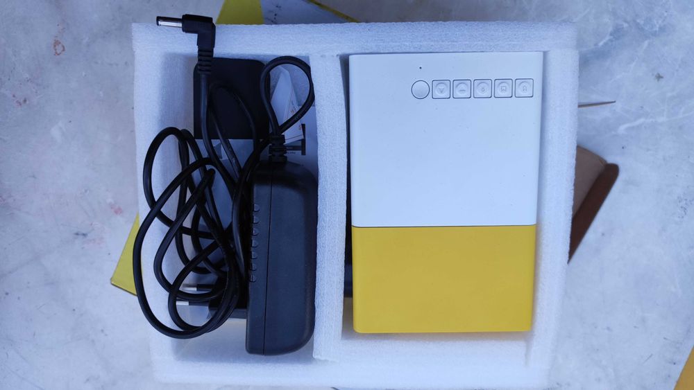 Mini videoproiector led