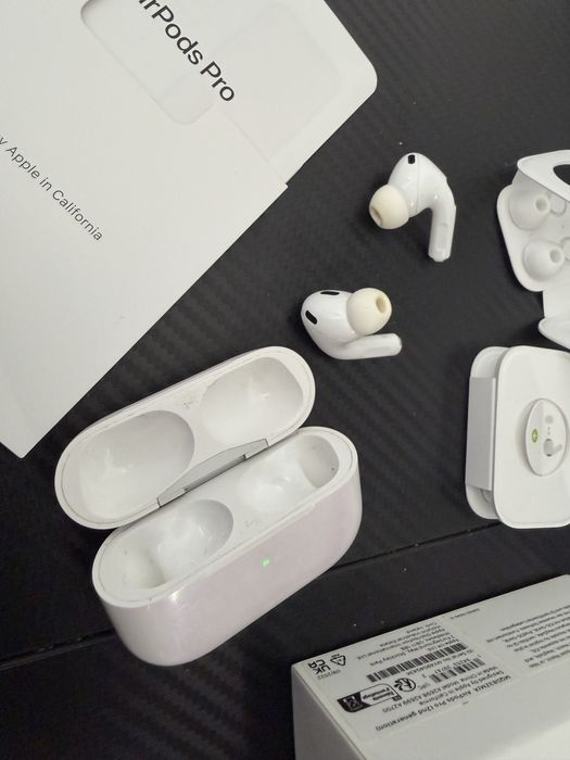 Casti Apple Airpods Pro 2, folosite, functioneaza 10/10, fara probleme