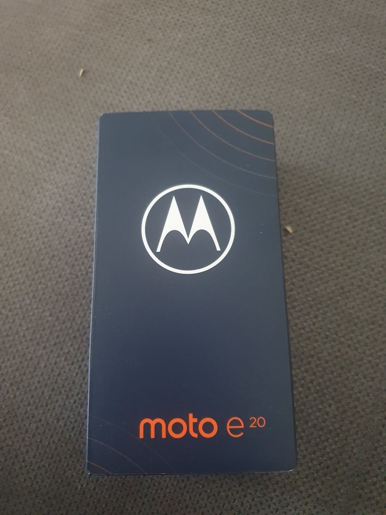 Motorola e20 nou