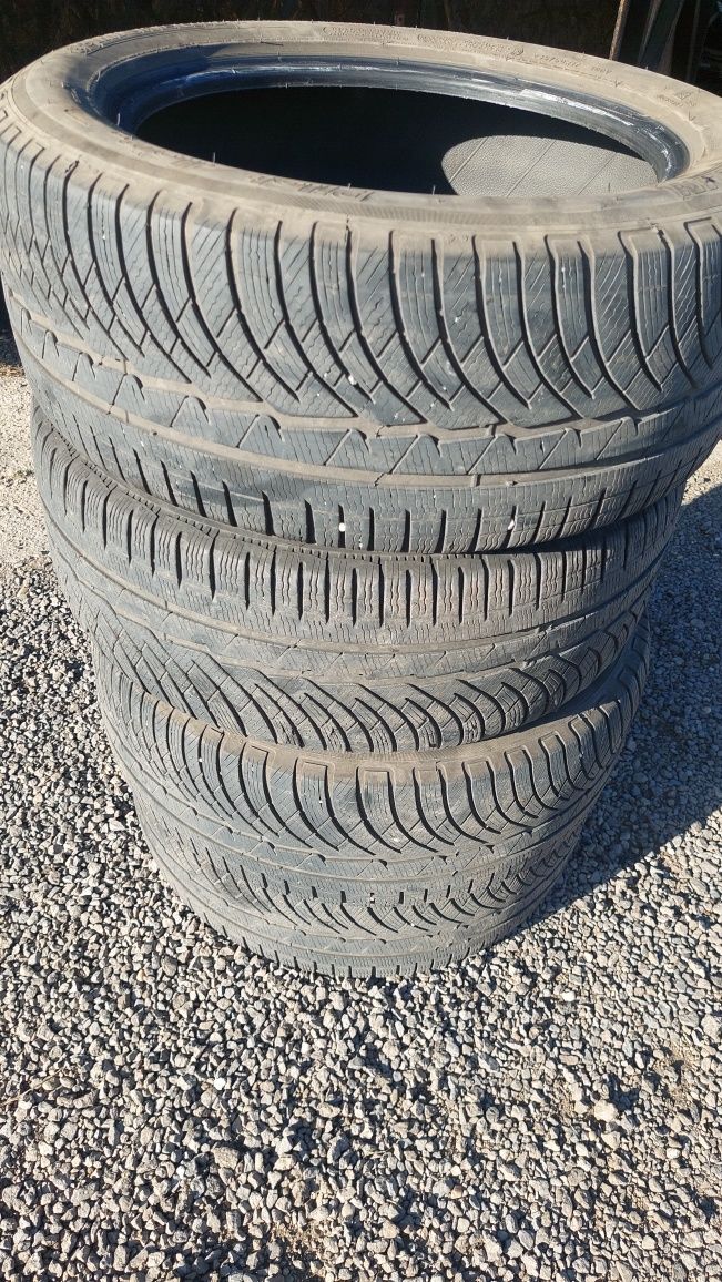 Cauciucuri iarnă 235/50/17 Michelin