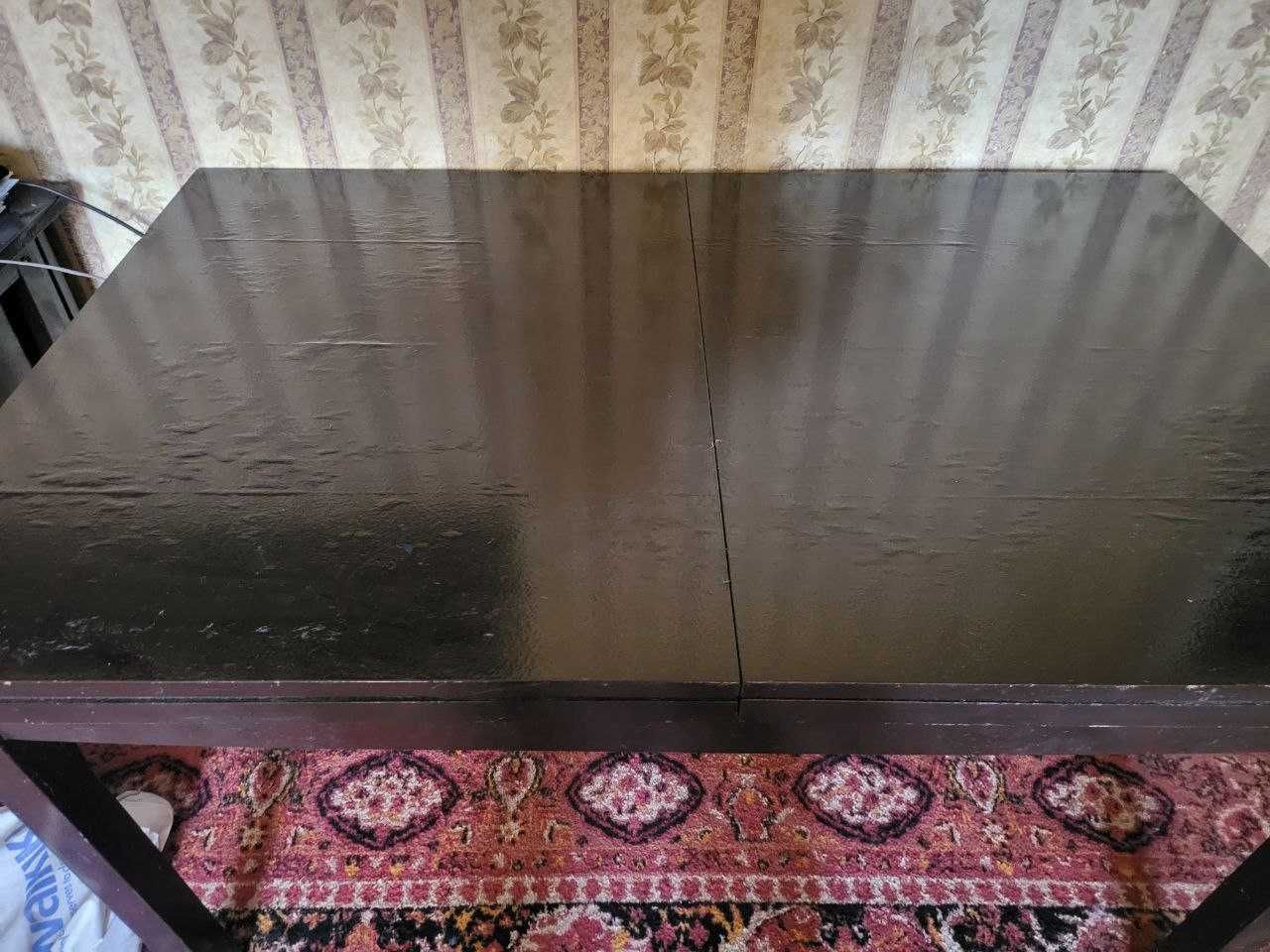 Стол раздвижной со стульями