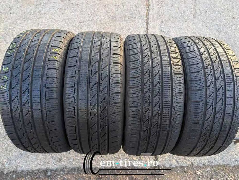 SET 4 Anvelope Iarna 235/40 R18 TRACMAX ICE Plus S210 95V - XL