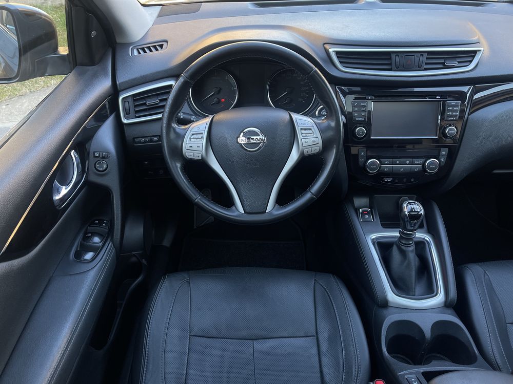 Nissan Qashqai Tekna•1.5dCi•IncalzireS•Camere360°•LED•Piele•Pano•Euro6