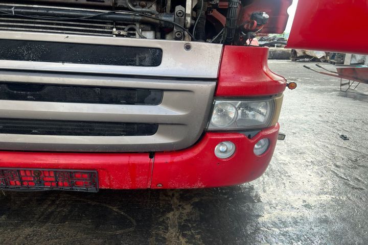 Dezmembrez Scania 480