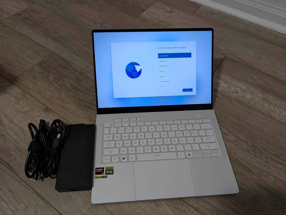 - 2025 ASUS ROG G14 - GA403 (RTX 5060)