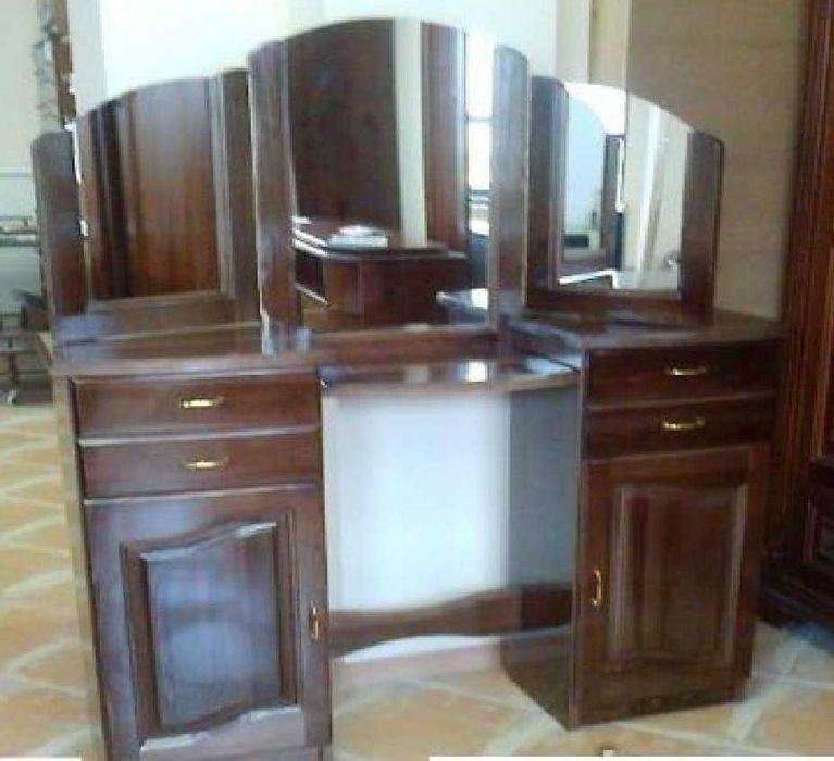 Тоалетка ветрило масив