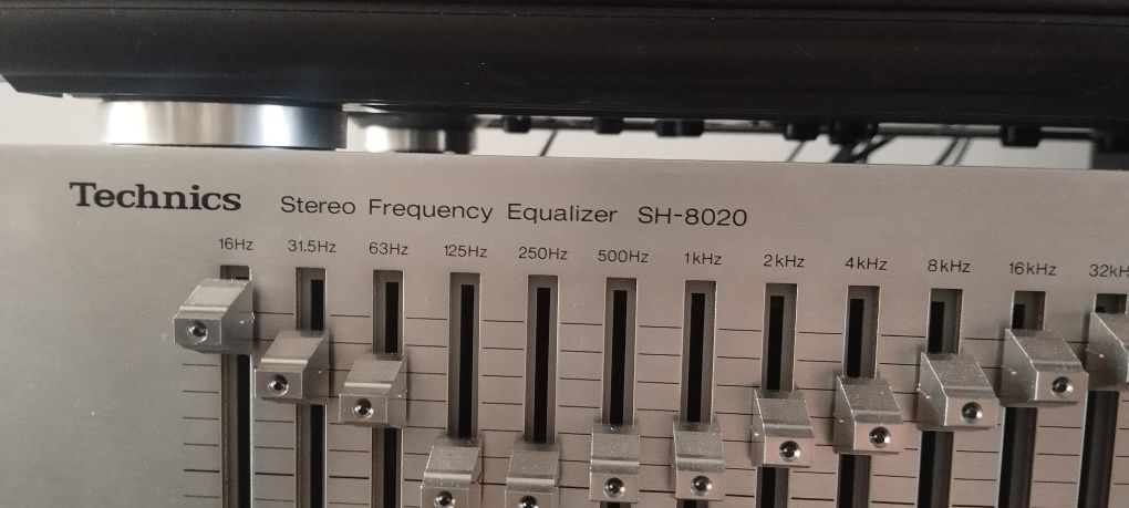 Еквалайзер Technics SH-8020