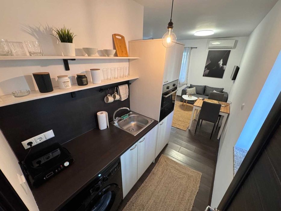 Дава се под наем Едностаен апартамент в София, Бъкстон - 40 кв.м за 382.5 € - Снимка #2