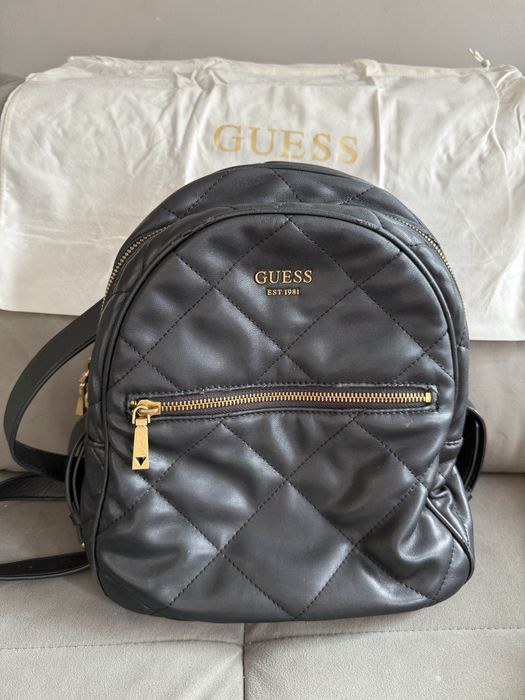 Раница Guess естествена кожа