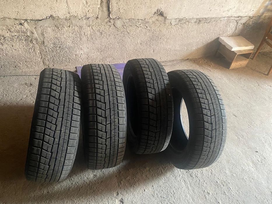 Продам японские Зимние шины