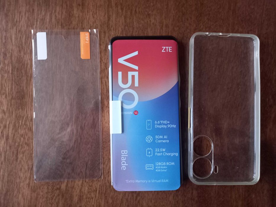 мобилeн телефон ZTE Blade 50 и  Sony Ericsson K800