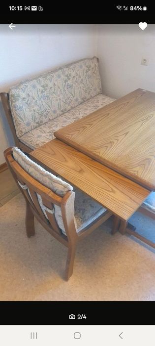 Vand set masă extensibilă + 3 scaune + banchetă