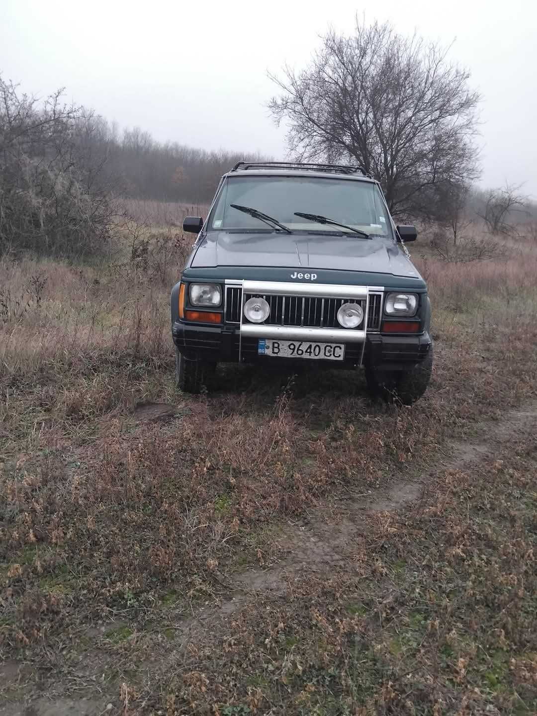 Продавам джип чероке 4х4