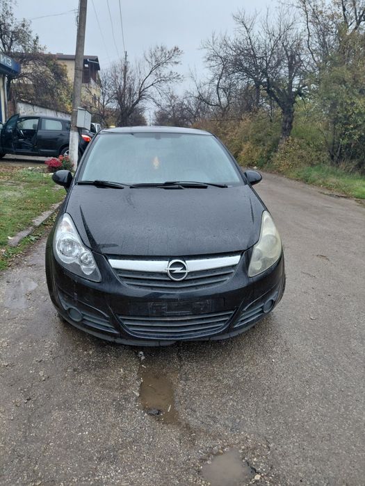 Opel Corsa D 1.2 i на части !!!
