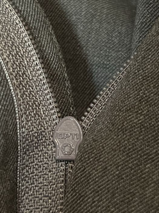 Панталон Prada..