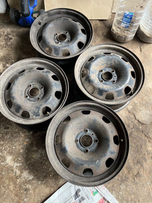 Метални джанти 16- ки и гуми