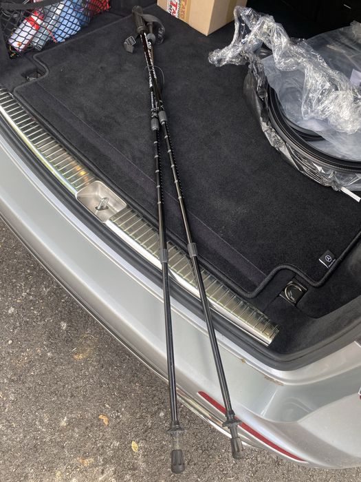 Щеки Leki за туризъм и ски