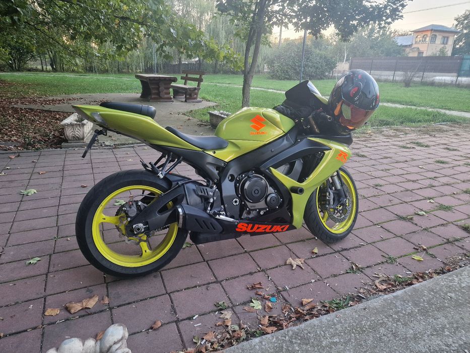 Suzuki gsxr k7 600