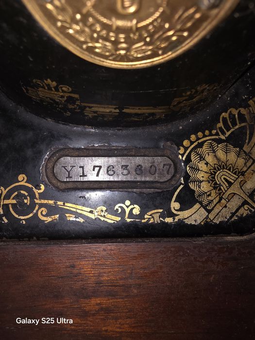 Mașină de cusut SINGER