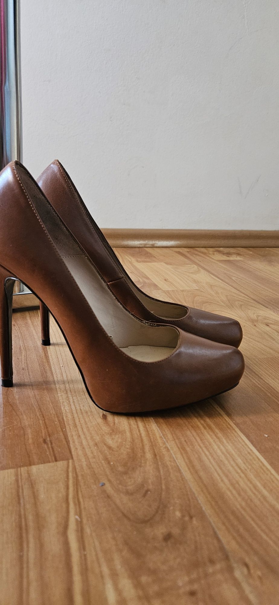 Pantofi cu toc Zara