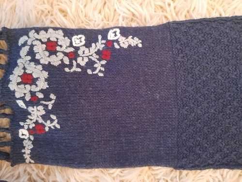 sal tricotat cu broderie realizata manual 220 cm x 26 cm