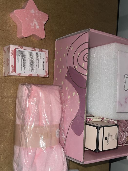 Cutie cadou pentru femei