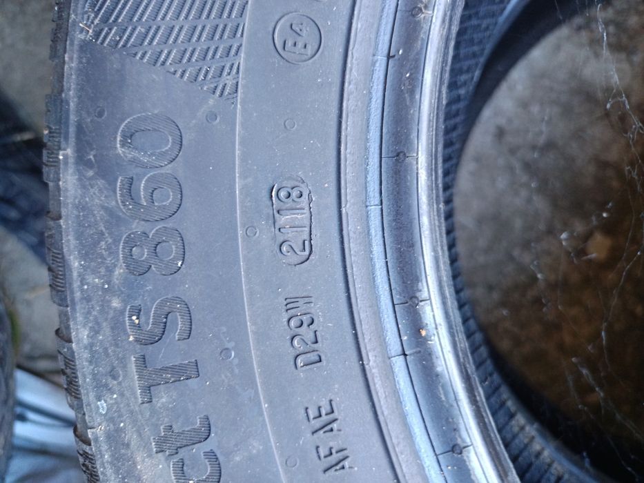 Vând cauciucuri de iarna 195 65 15