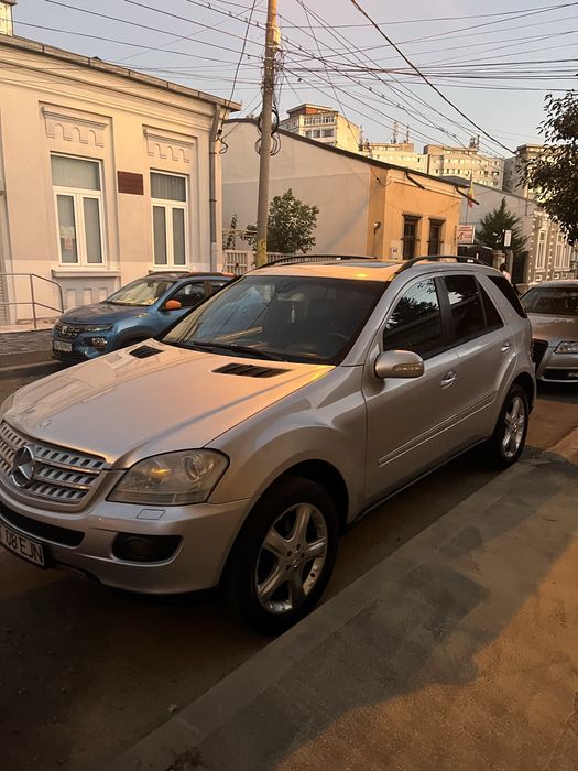 Vand sau schimb mercedez Ml 320