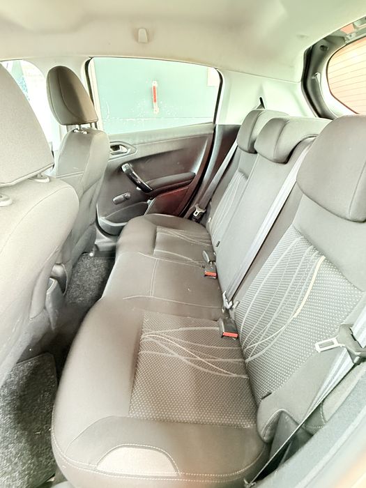 Vand Peugeot 208 sport