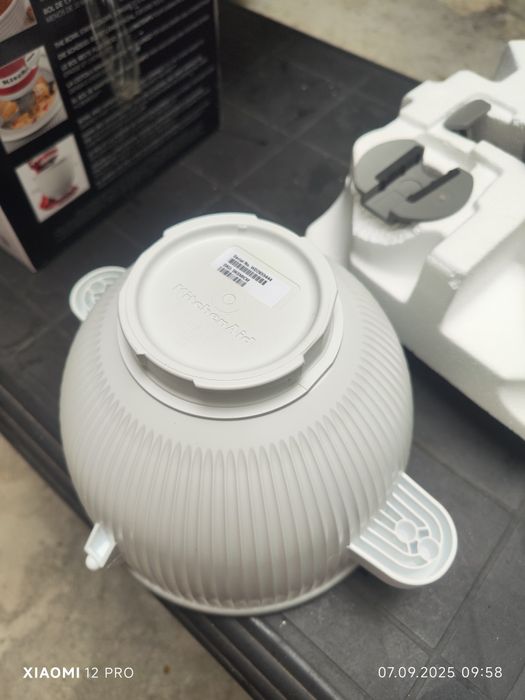 Vând accesoriu ptr.facut înghețată ptr.aparat KitckenAid