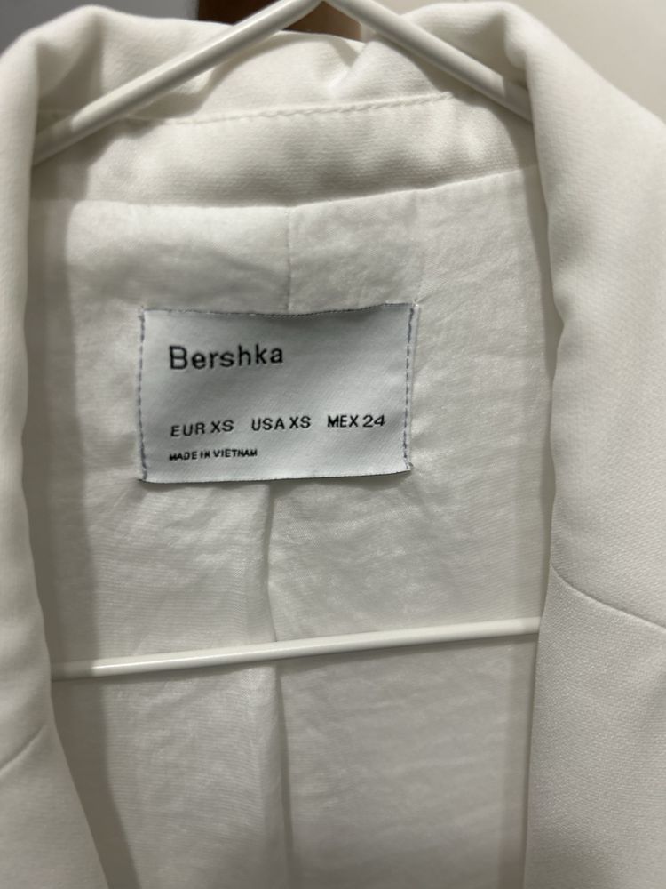 Sacou Bershka marimea XS