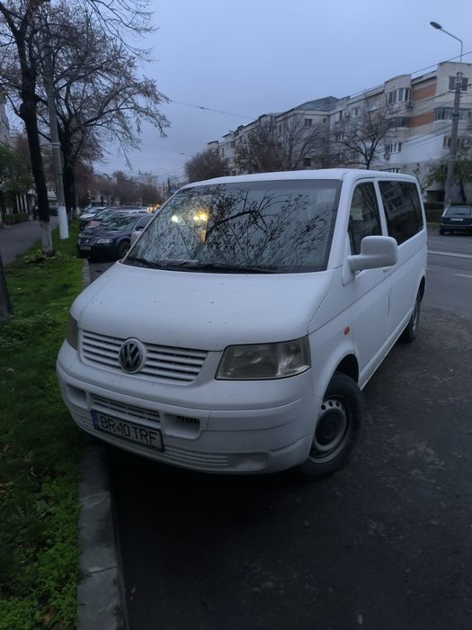 VW Transporter 8+1