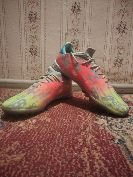 Сараконожки Adidas x