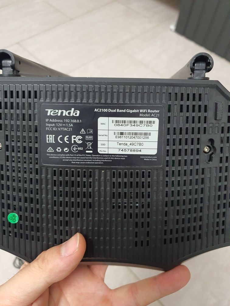 Router wireless dual band gigabit AC2100 Tenda