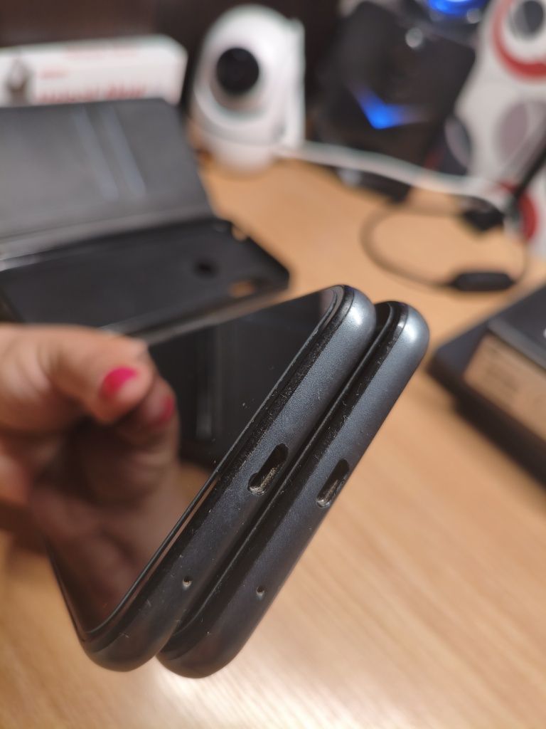 Motorola e6s- 2 броя