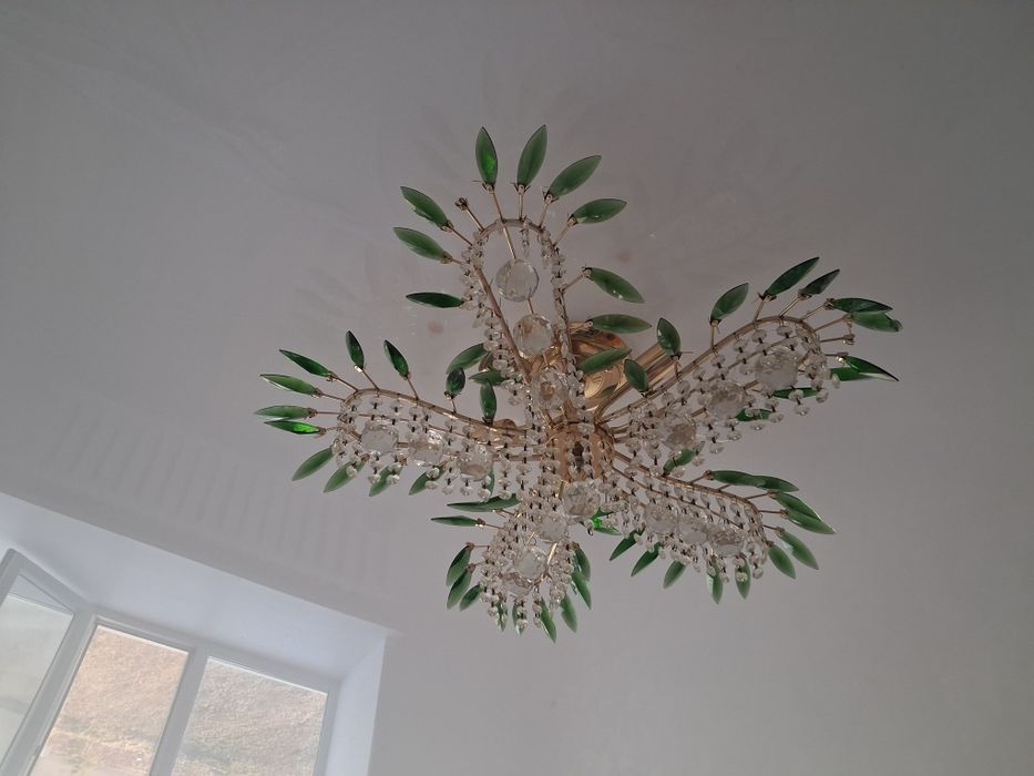 Люстры разные по 5000 тг