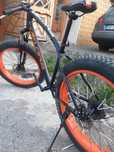 Vând bicicletă pt drumuri grele