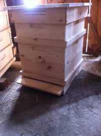 Пчелни кошери и рамки