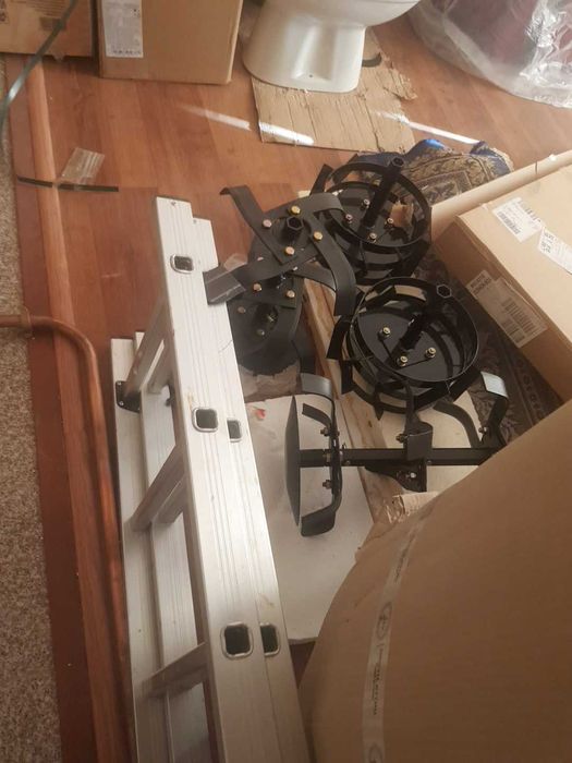 Vand motocultor agroland benzina 7cp 4 timpi cu remorca, ambele noi