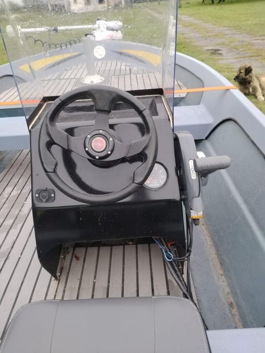 Barca Pecuit cu motor