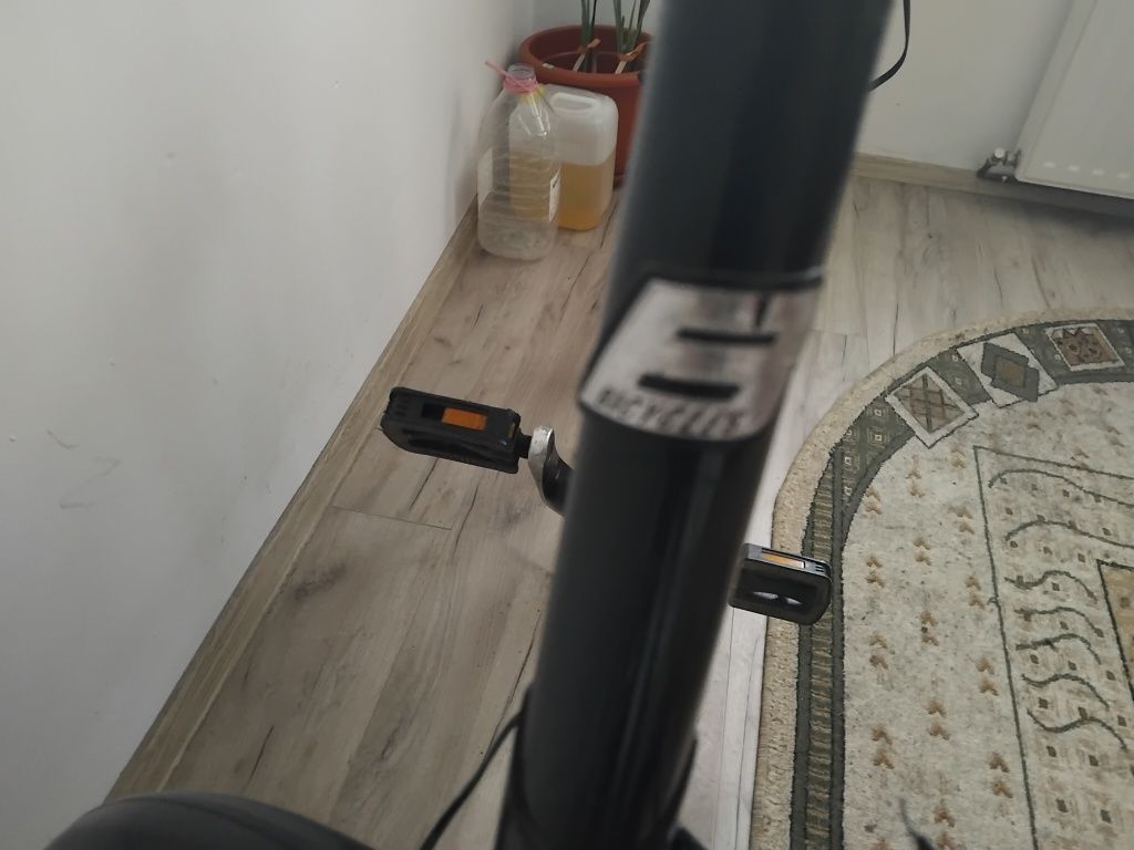 Se vinde bicsigleta gemana cu 3 viteze
