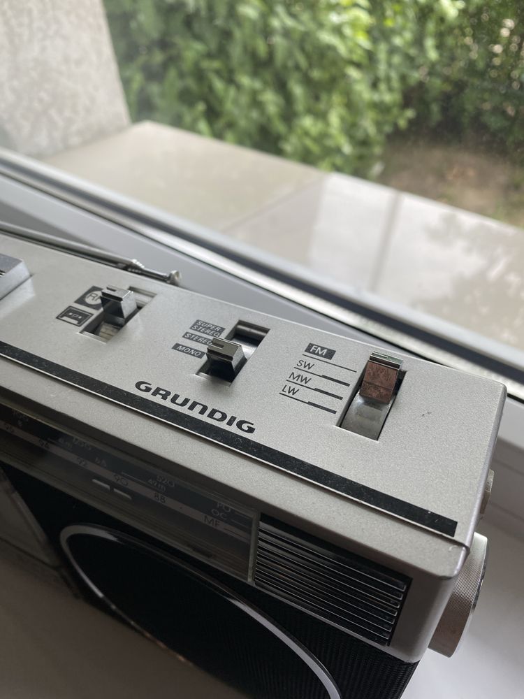 Vintage radiocasetofon Grundig RR 345